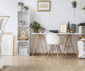 Flat with desk and chair